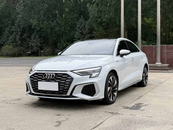 2022 Audi A3 35 TFSI Long IV (8Y), белый, 2130000 рублей