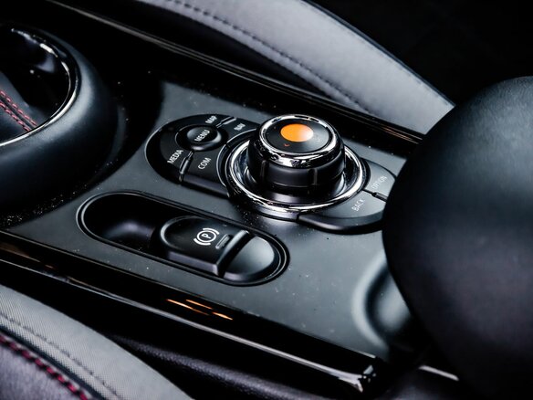 2020 Mini Clubman JCW John Cooper Works II Рестайлинг, зелёный, 3100000 рублей - вид 26
