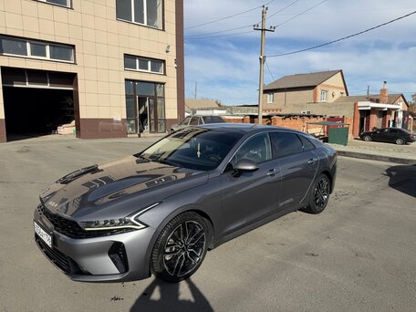 2023 Kia K5 III, серый, 3570000 рублей, вид 1