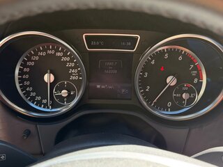 2012 Mercedes-Benz GL-Класс 500 II (X166), красный, 2100000 рублей, вид 4