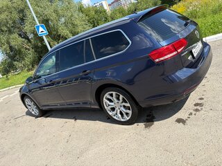 2017 Volkswagen Passat B8, синий, 2000000 рублей, вид 5