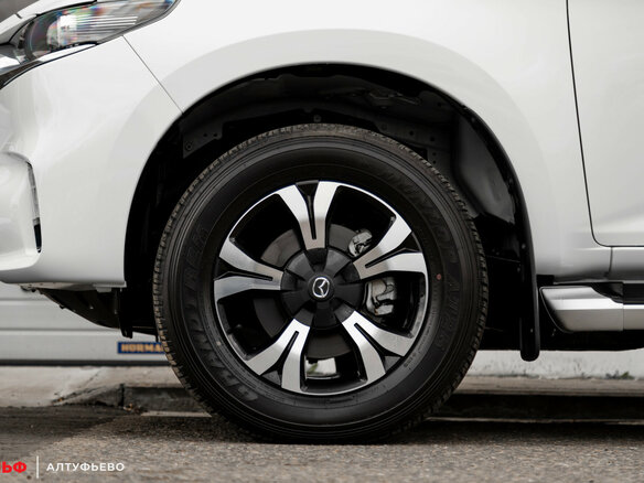 2023 Mazda BT-50 III, белый, 5700000 рублей - вид 6
