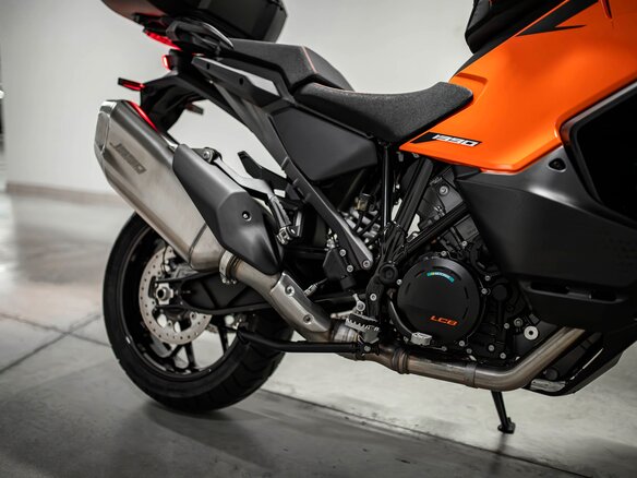 2026 KTM 1390 Super Adventure S Evo, оранжевый, 2850000 рублей - вид 4