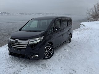 2017 Honda Stepwgn Spada V Рестайлинг, чёрный, 2100000 рублей, вид 2
