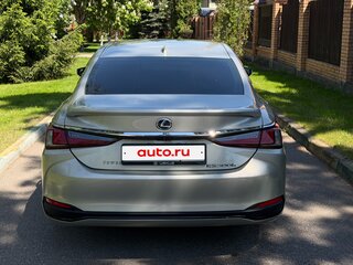 2021 Lexus ES 300h VII Рестайлинг, серый, 4150000 рублей, вид 4
