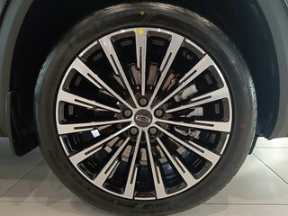 2026 Geely Monjaro I, чёрный, 4954990 рублей, вид 4