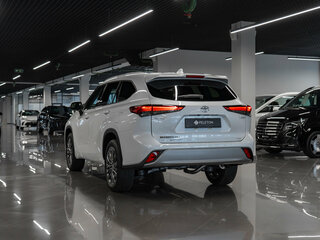 2026 Toyota Highlander IV (XU70), белый, 5950000 рублей, вид 5