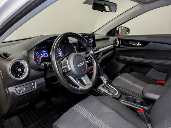 2021 Kia Cerato IV Рестайлинг, белый, 1950000 рублей - вид 15