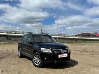 2010 Volkswagen Tiguan I, чёрный, 829000 рублей, вид 2