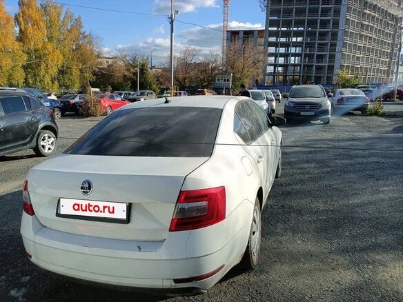 2018 Skoda Octavia III (A7) Рестайлинг, белый, 750000 рублей - вид 2