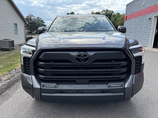 2024 Toyota Tundra CrewMax III, серый, 8235766 рублей, вид 2
