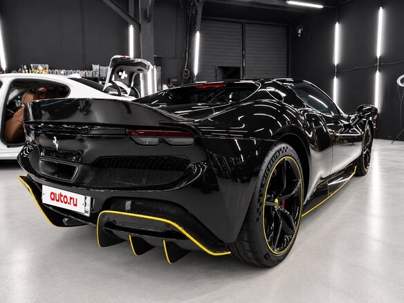2025 Ferrari 296 GTB, чёрный, 30000000 рублей - вид 4
