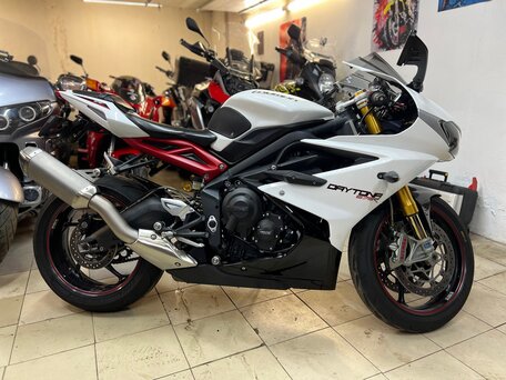 2014 Triumph Daytona 675, белый, 645000 рублей, вид 2