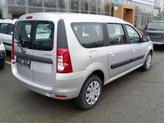 2026 Lada (ВАЗ) Largus I Рестайлинг, серебристый, 1657000 рублей, вид 4