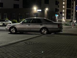 1998 Toyota Crown Majesta II (S150), серебристый, 1200000 рублей, вид 4