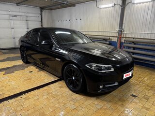 2016 BMW 5 серии 528i xDrive VI (F10/F11/F07) Рестайлинг, чёрный, 3000000 рублей, вид 3
