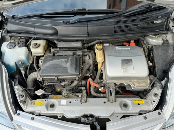 2009 Toyota Prius II Рестайлинг (XW20), серебристый, 1199999 рублей - вид 24