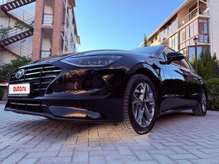 2019 Hyundai Sonata VIII (DN8), чёрный, 2250000 рублей, вид 3
