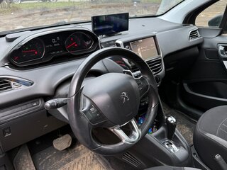 2013 Peugeot 208 I, бежевый, 500000 рублей, вид 5
