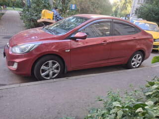 2012 Hyundai Solaris I, красный, 650000 рублей, вид 4