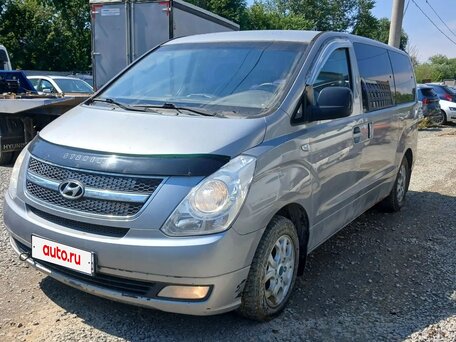 Hyundai Grand Starex I