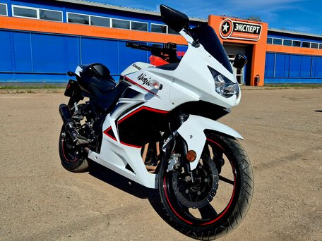 2011 Kawasaki Ninja 250R, белый, 280000 рублей, вид 2