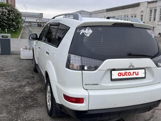 2010 Mitsubishi Outlander II Рестайлинг, белый, 1250000 рублей, вид 5