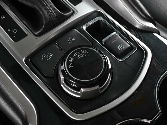 2020 Mitsubishi Pajero Sport III, белый - вид 15