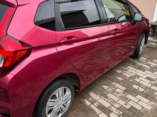 2018 Honda Fit III Рестайлинг, красный, 1200000 рублей, вид 2