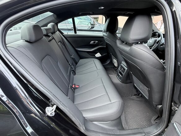 2021 BMW 3 серии 330i xDrive VII (G2x), чёрный, 3790000 рублей - вид 19