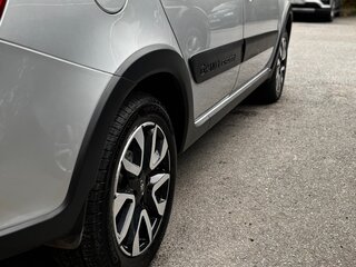 2025 Lada (ВАЗ) Granta Cross I Рестайлинг, серебристый, 1120000 рублей, вид 5