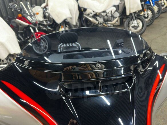 2018 Harley-Davidson Street Glide, серебристый, 1740000 рублей - вид 12