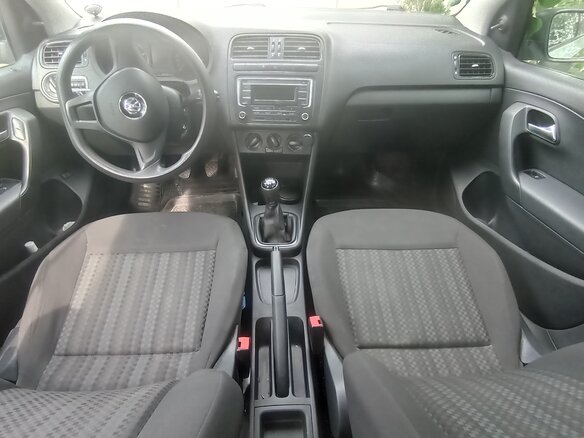 2018 Volkswagen Polo V Рестайлинг, белый, 780000 рублей - вид 10
