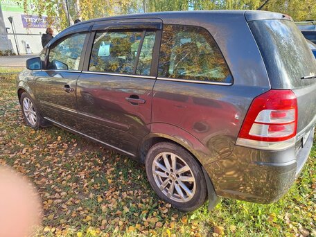2011 Opel Zafira B Рестайлинг, серый, 600000 рублей, вид 2