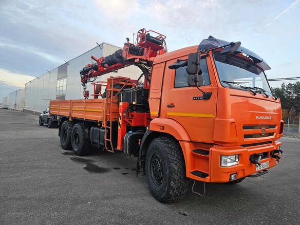 2022 КамАЗ 43118, оранжевый, 8000000 рублей - вид 2