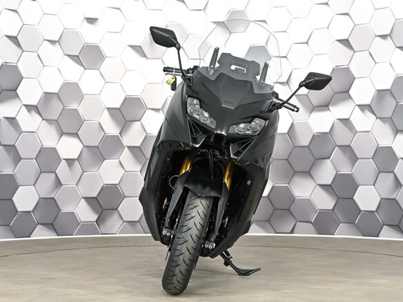2023 Yamaha TMAX, чёрный, 1389000 рублей - вид 4