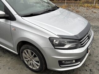 2015 Volkswagen Polo V Рестайлинг, серебристый, 800000 рублей, вид 3