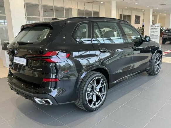 2026 BMW X5 Long 30Li IV (G05/G18) Рестайлинг, чёрный, 10450000 рублей - вид 3