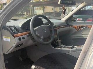 2004 Mercedes-Benz E-Класс 320 III (W211, S211), серебристый, 900000 рублей, вид 5