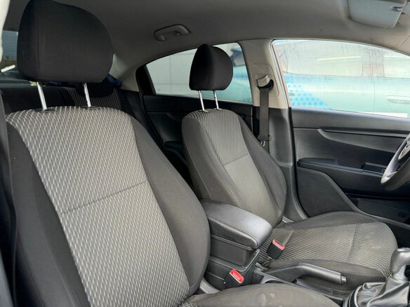 2018 Kia Rio IV, коричневый, 1065000 рублей - вид 14