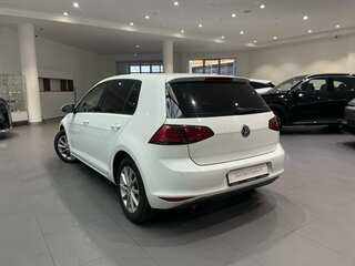 2013 Volkswagen Golf VII, белый, 995000 рублей, вид 4