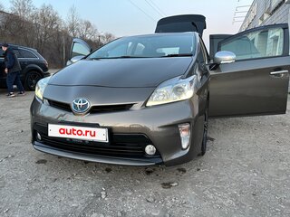 2013 Toyota Prius III Рестайлинг (XW30), коричневый, 1150000 рублей, вид 3