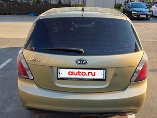 2009 Kia Rio II Рестайлинг, бежевый, 530000 рублей, вид 4