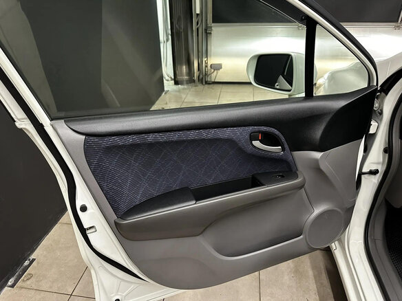 2009 Honda Stream II Рестайлинг, белый, 1290000 рублей - вид 20