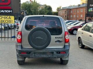 2015 Chevrolet Niva I Рестайлинг, коричневый, 679000 рублей, вид 5