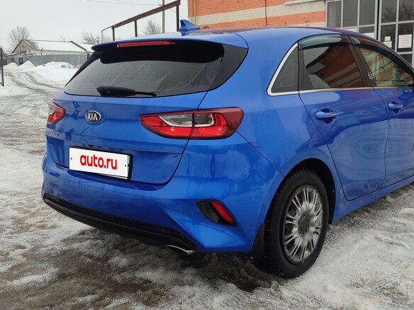 2018 Kia Ceed III, синий - вид 3