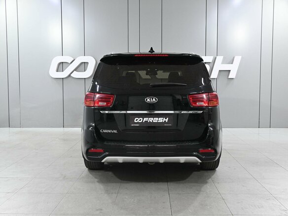 2018 Kia Carnival III, чёрный, 2749000 рублей - вид 3