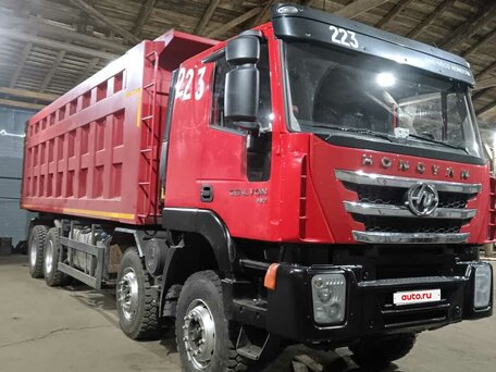 2001 IVECO-Hongyan 8x4 (CQ3406), красный, 3500000 рублей, вид 5