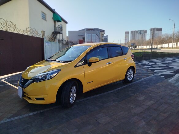 2019 Nissan Note e-Power II Рестайлинг, жёлтый, 1390000 рублей - вид 4