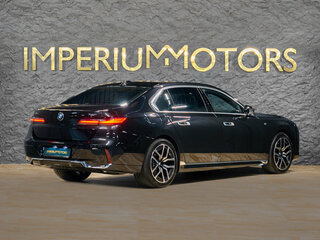 2024 BMW 7 серии 740i xDrive VII (G70), чёрный, 14250000 рублей, вид 5